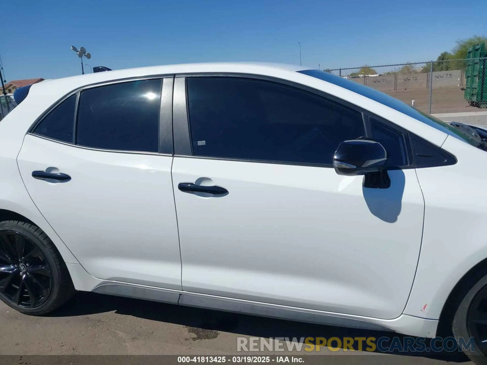 14 Photograph of a damaged car JTND4MBE0M3112173 TOYOTA COROLLA 2021