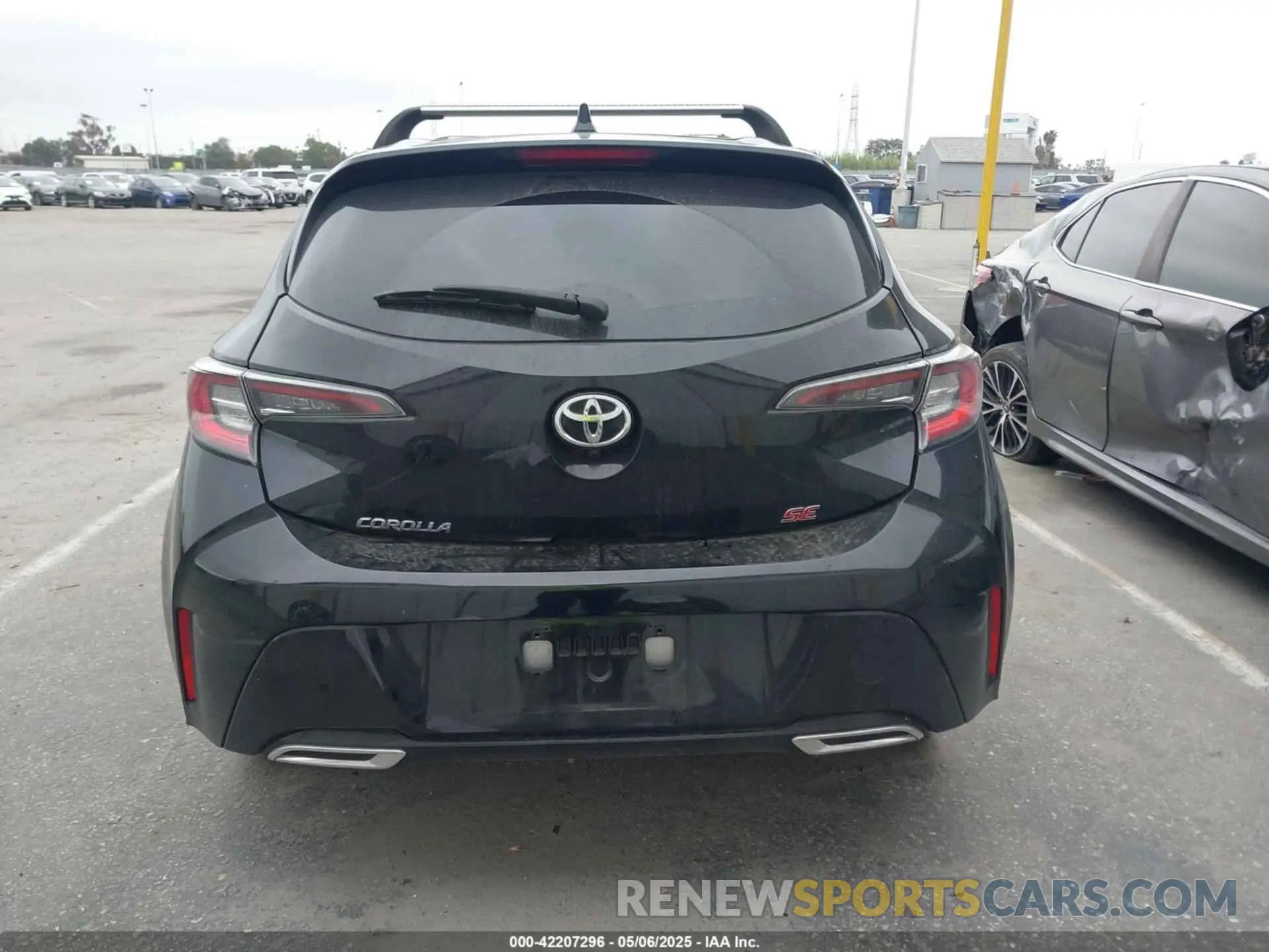 16 Photograph of a damaged car JTND4MBE0M3121357 TOYOTA COROLLA 2021
