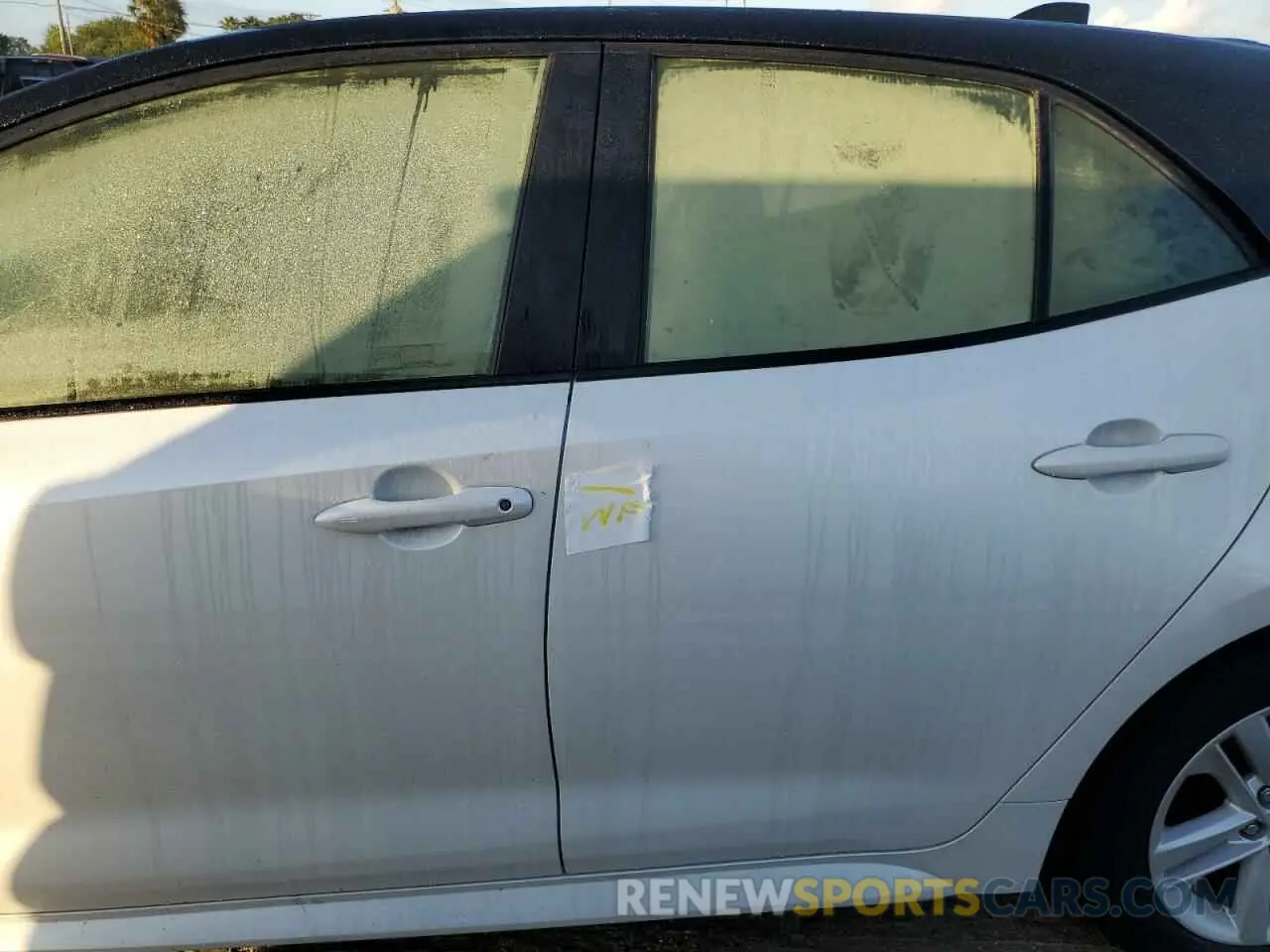 13 Photograph of a damaged car JTND4MBE0M3122864 TOYOTA COROLLA 2021