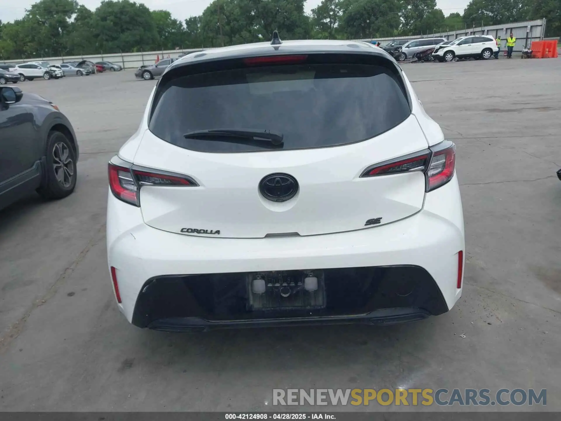 16 Photograph of a damaged car JTND4MBE0M3144654 TOYOTA COROLLA 2021