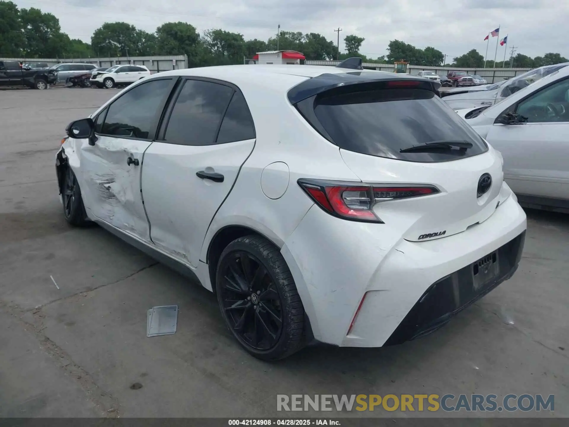 3 Photograph of a damaged car JTND4MBE0M3144654 TOYOTA COROLLA 2021