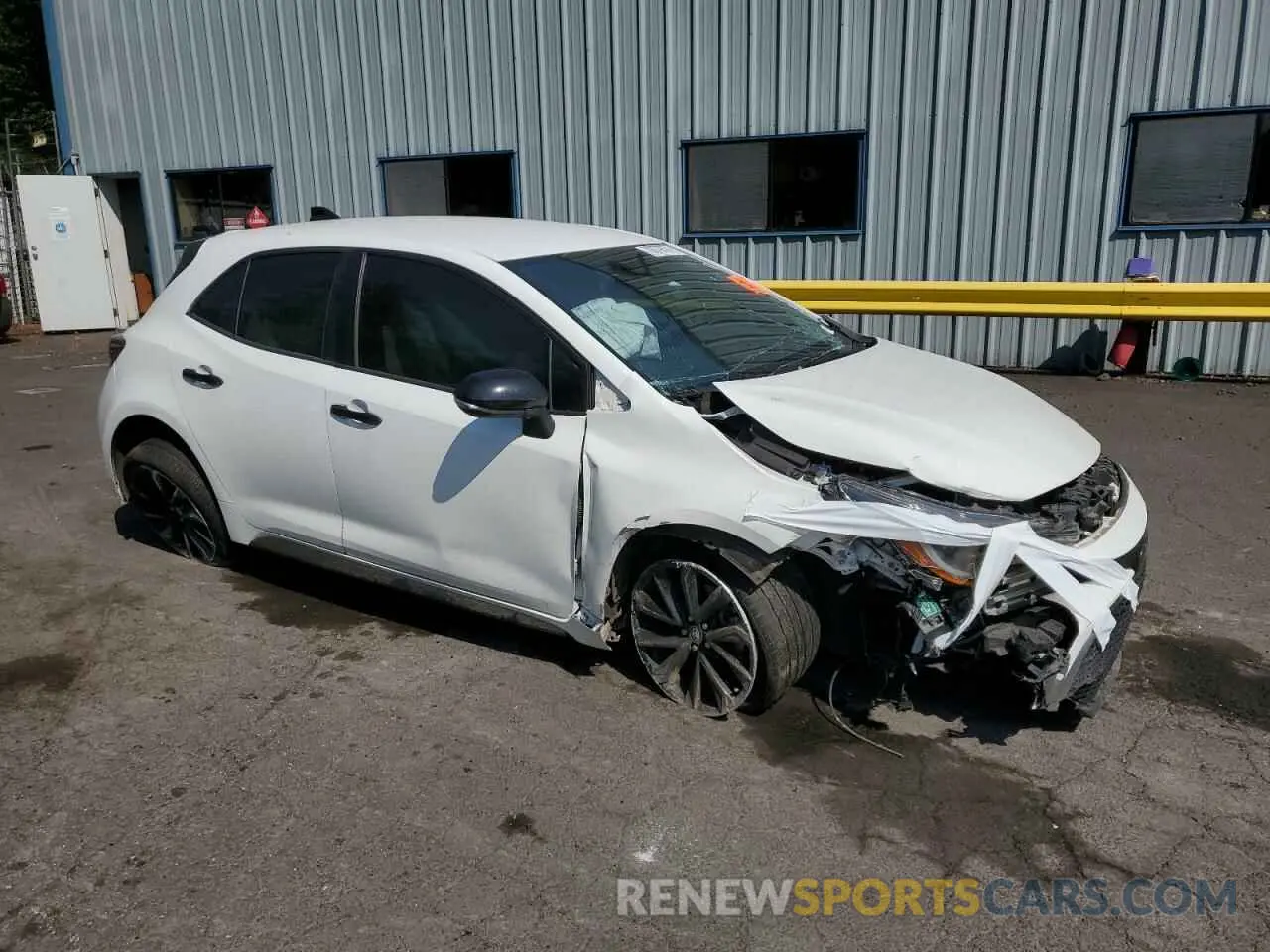 4 Photograph of a damaged car JTND4MBE3M3106271 TOYOTA COROLLA 2021