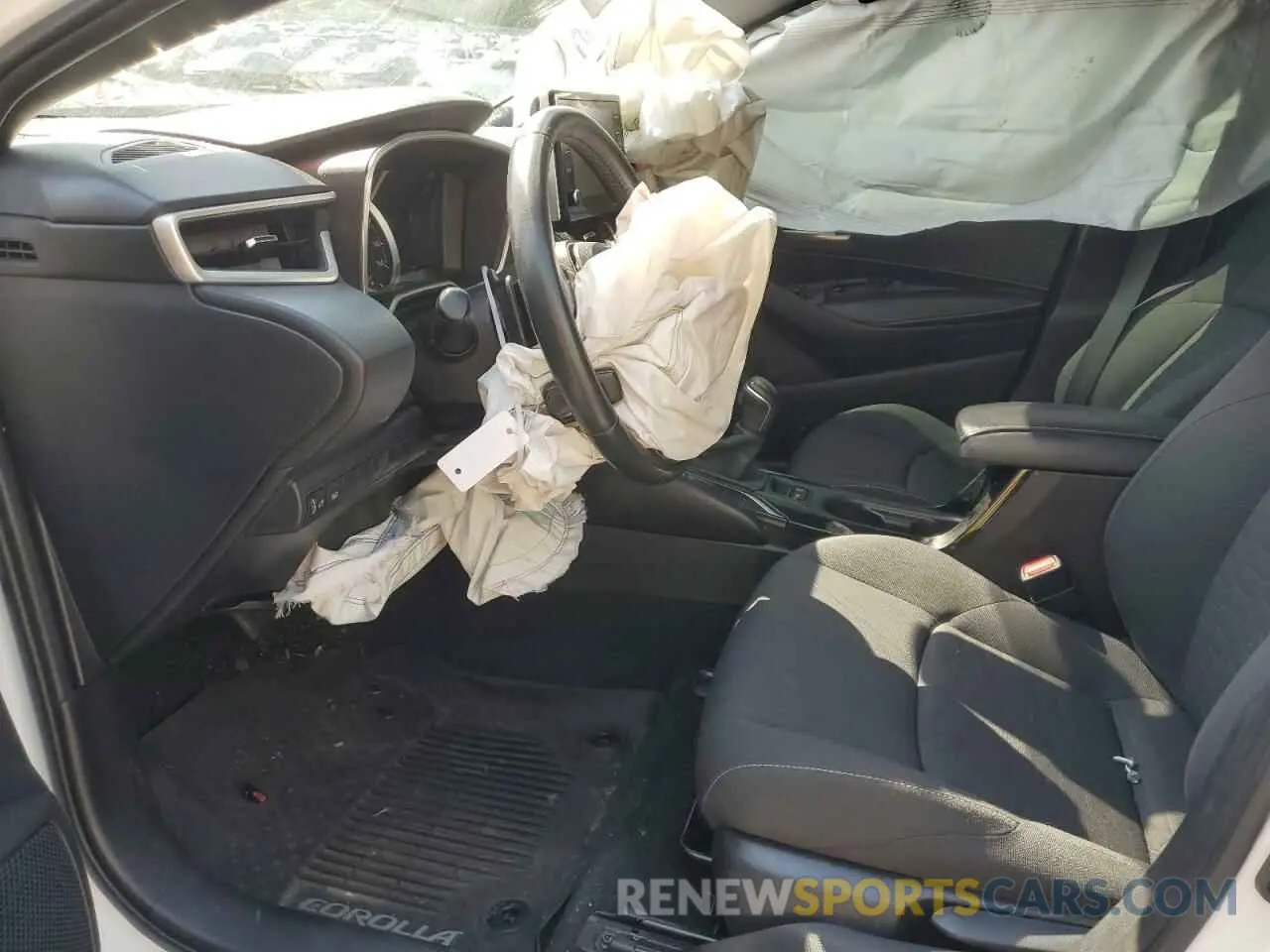 8 Photograph of a damaged car JTND4MBE3M3106271 TOYOTA COROLLA 2021
