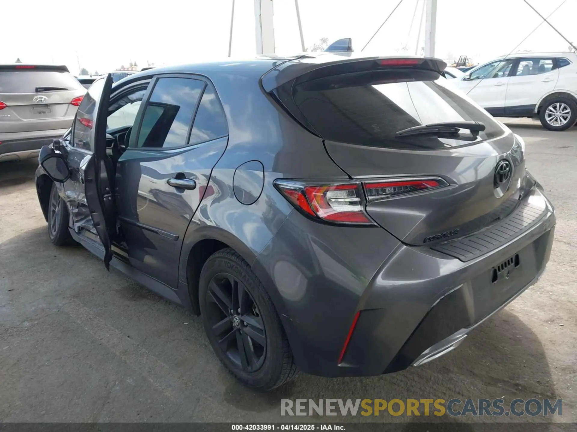 3 Photograph of a damaged car JTND4MBE3M3127668 TOYOTA COROLLA 2021