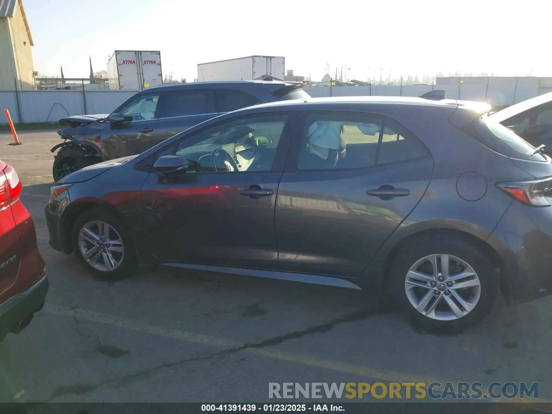 13 Photograph of a damaged car JTND4MBE4M3106053 TOYOTA COROLLA 2021