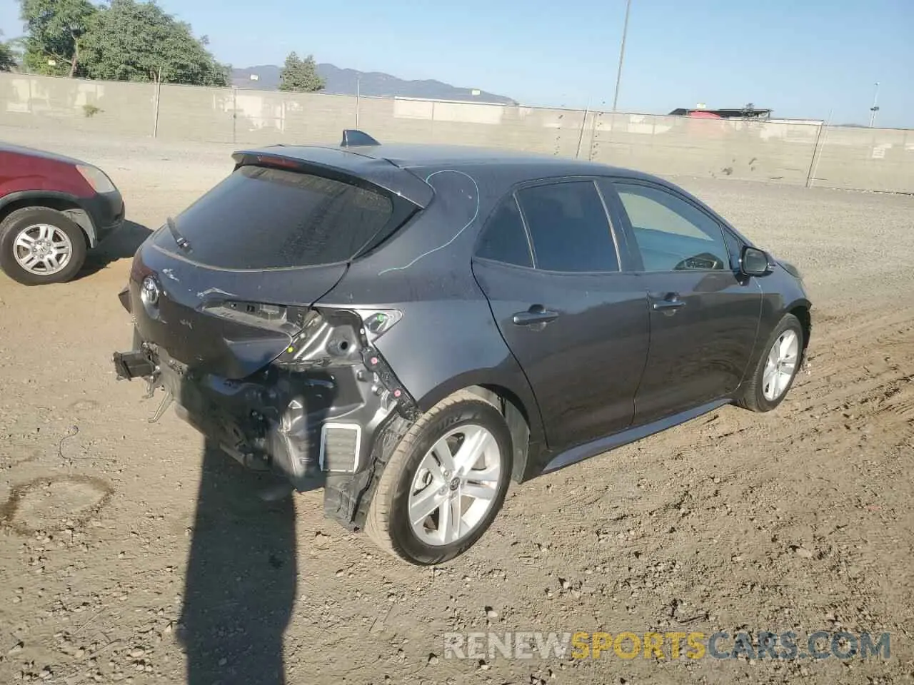 3 Photograph of a damaged car JTND4MBE4M3136623 TOYOTA COROLLA 2021