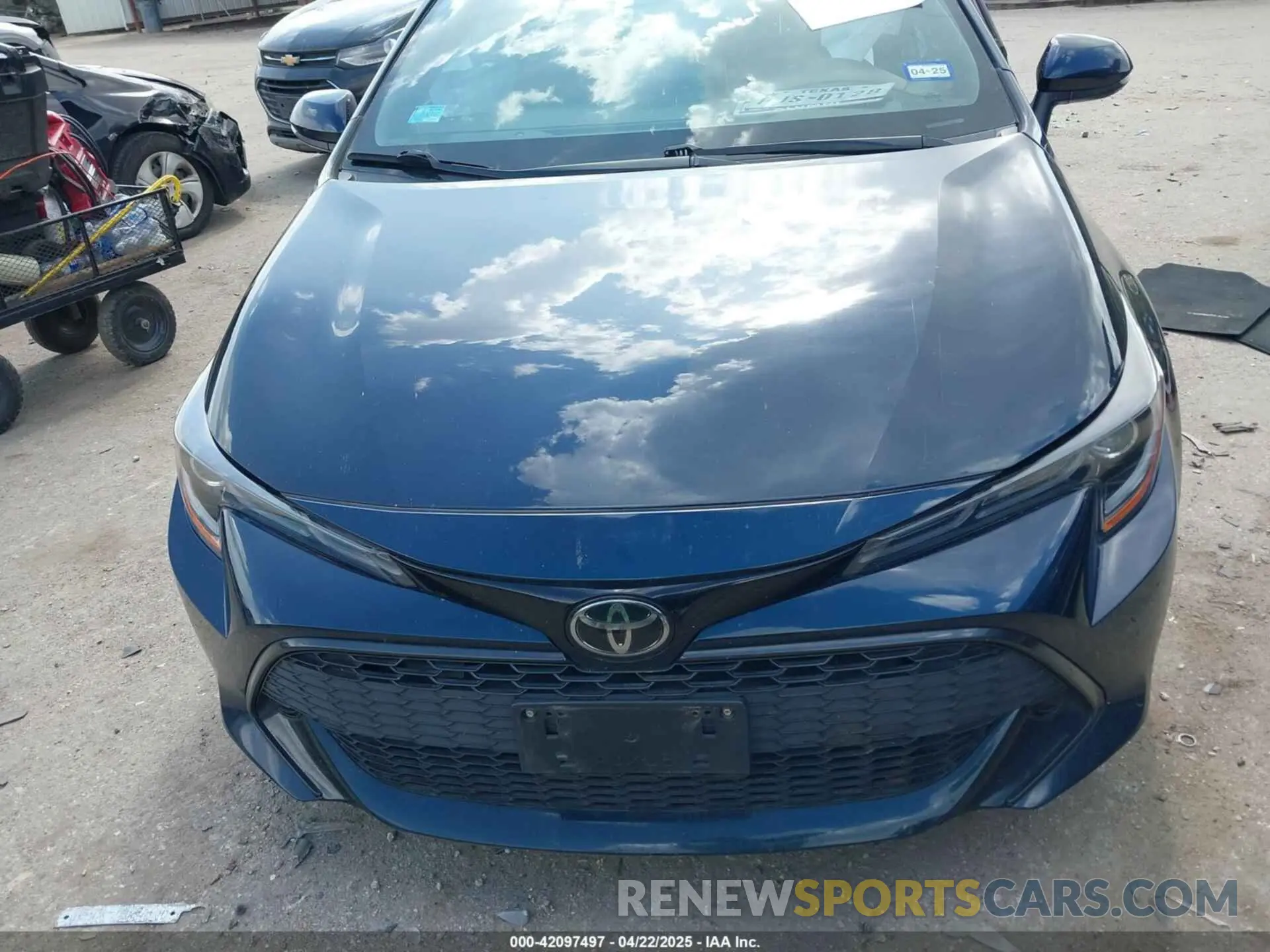 12 Photograph of a damaged car JTND4MBE5M3130281 TOYOTA COROLLA 2021