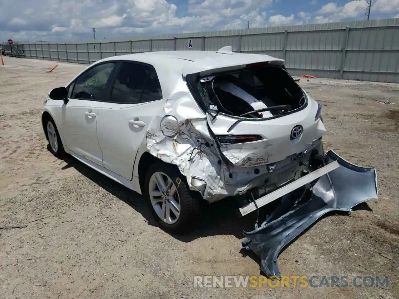 3 Photograph of a damaged car JTND4MBE9M3124659 TOYOTA COROLLA 2021