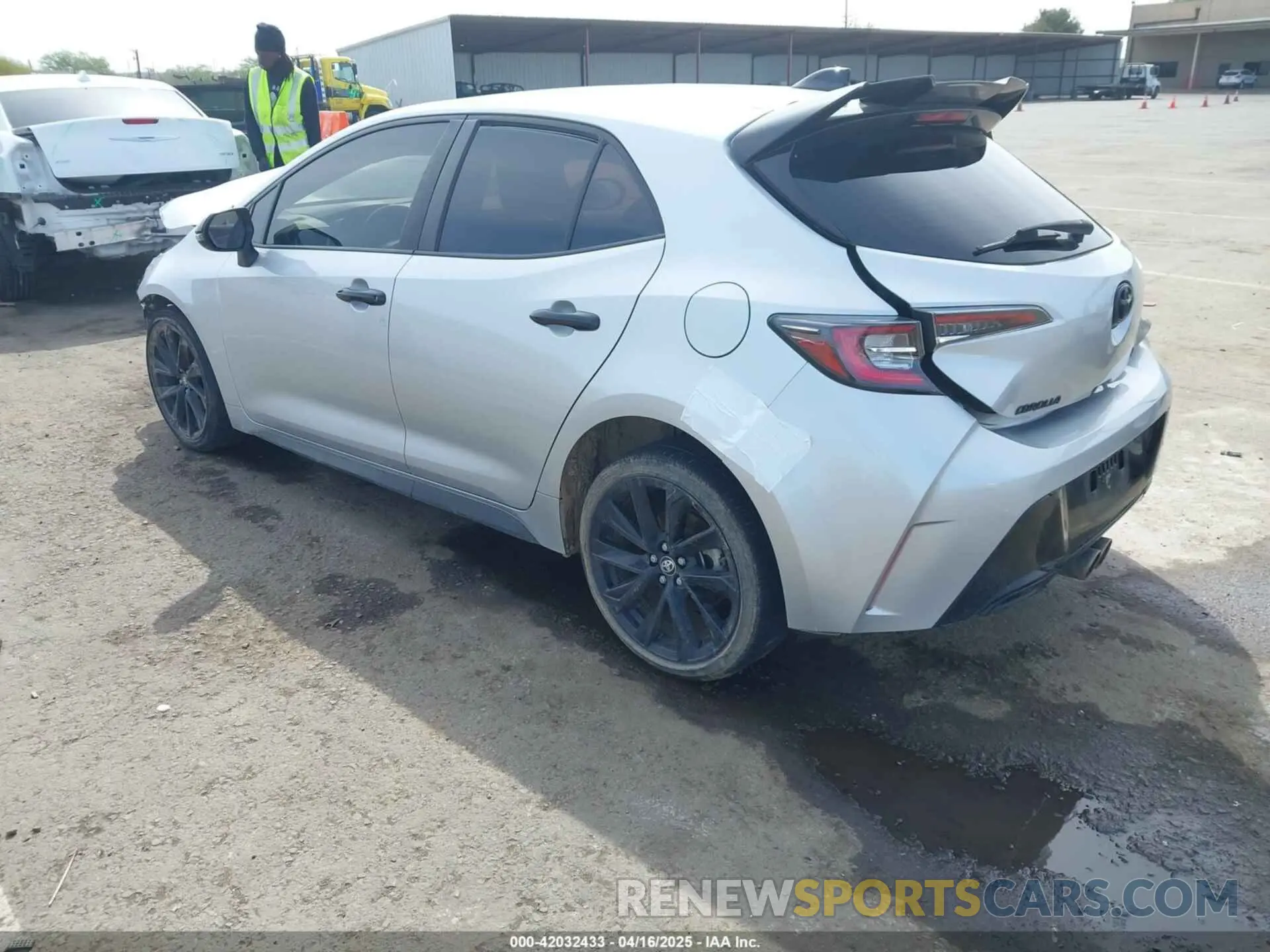 3 Photograph of a damaged car JTND4MBE9M3126220 TOYOTA COROLLA 2021