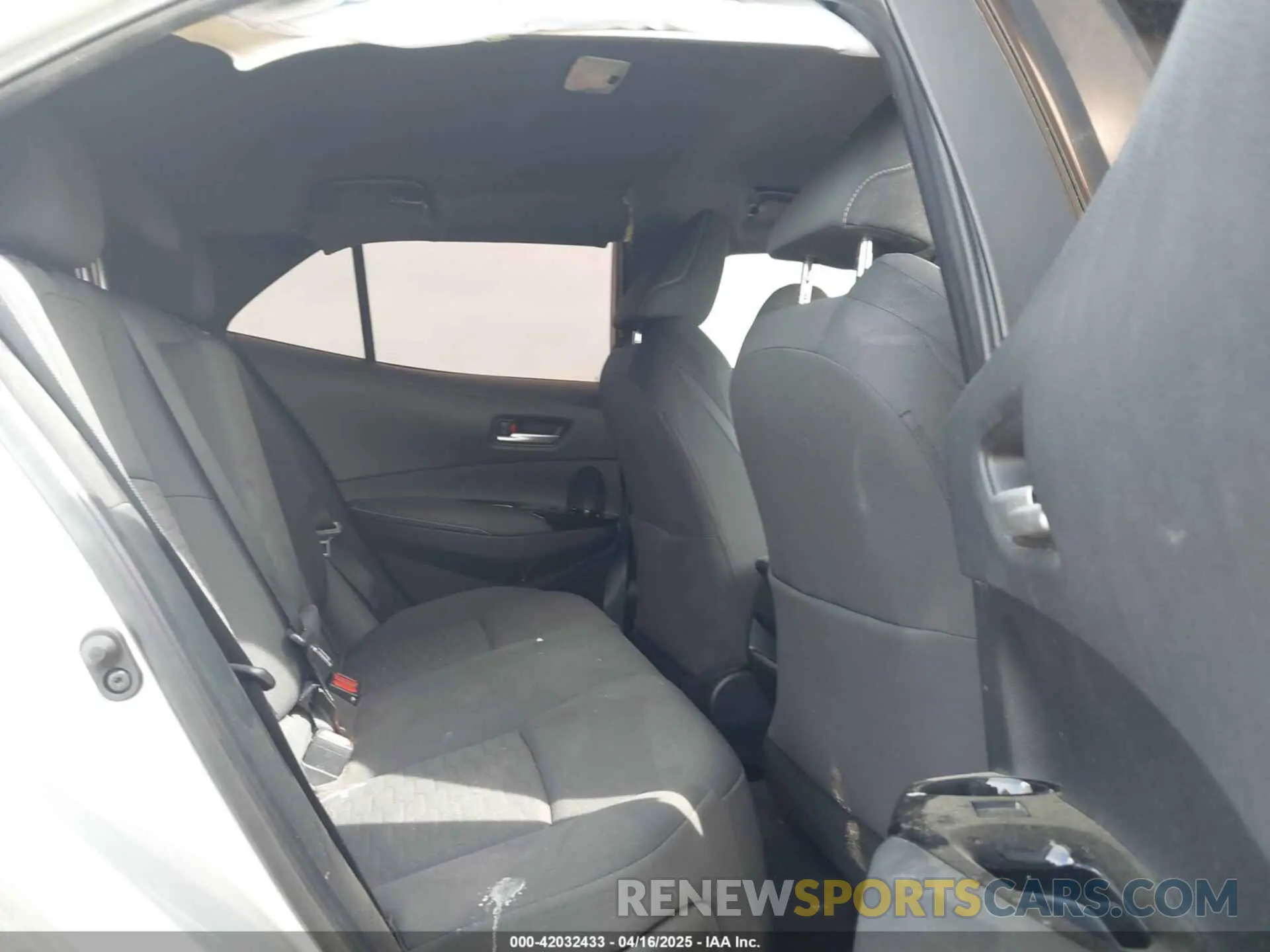 8 Photograph of a damaged car JTND4MBE9M3126220 TOYOTA COROLLA 2021