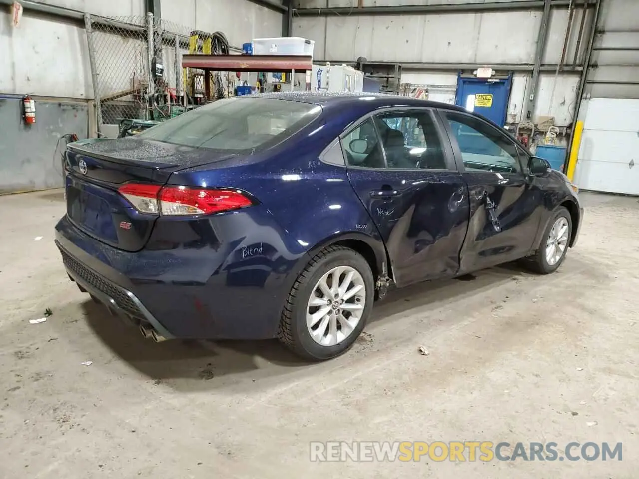 3 Photograph of a damaged car 5YFB4MBE1NP123557 TOYOTA COROLLA 2022