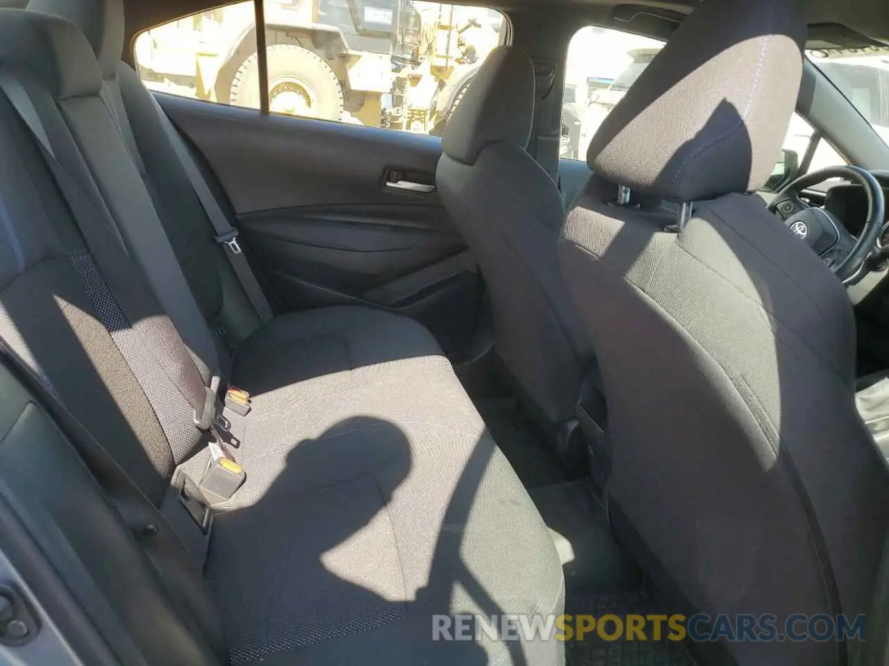 10 Photograph of a damaged car 5YFB4MBE9NP110538 TOYOTA COROLLA 2022