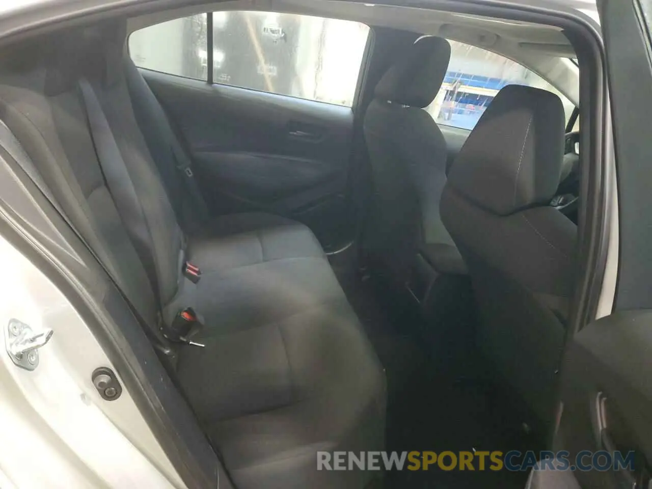 10 Photograph of a damaged car 5YFBPMBE1NP300910 TOYOTA COROLLA 2022