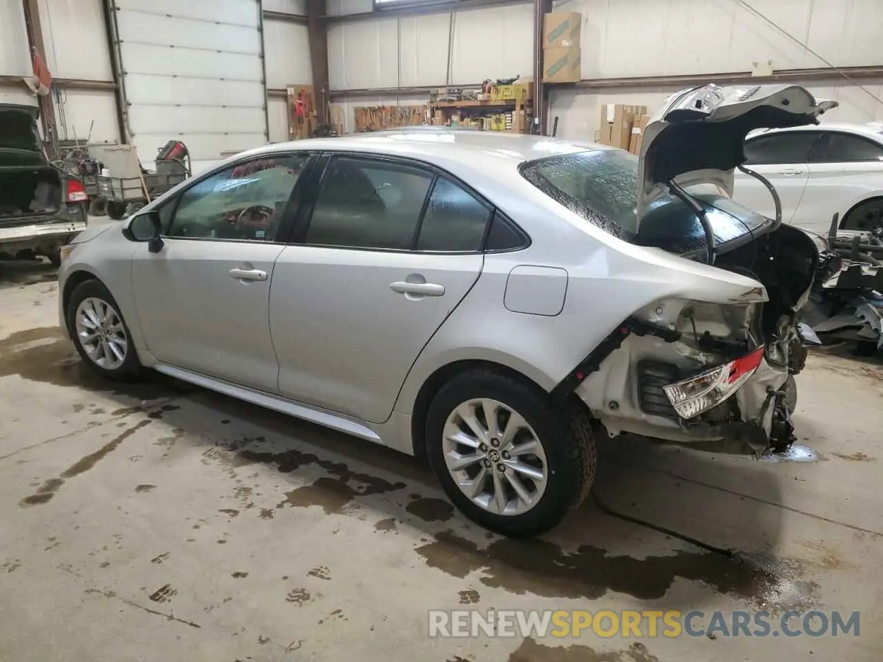 2 Photograph of a damaged car 5YFBPMBE1NP300910 TOYOTA COROLLA 2022