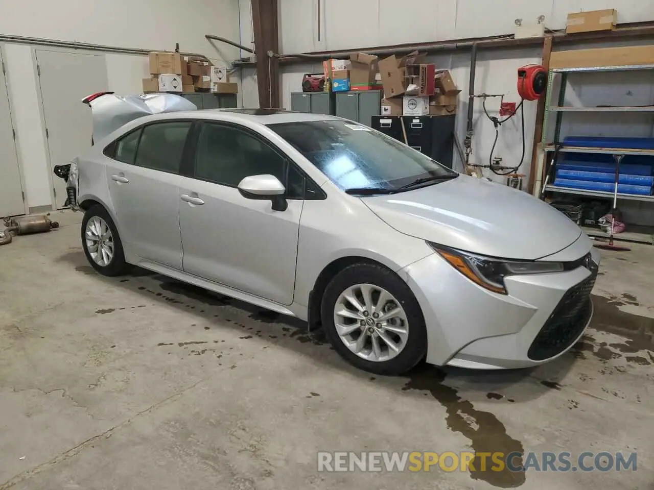 4 Photograph of a damaged car 5YFBPMBE1NP300910 TOYOTA COROLLA 2022