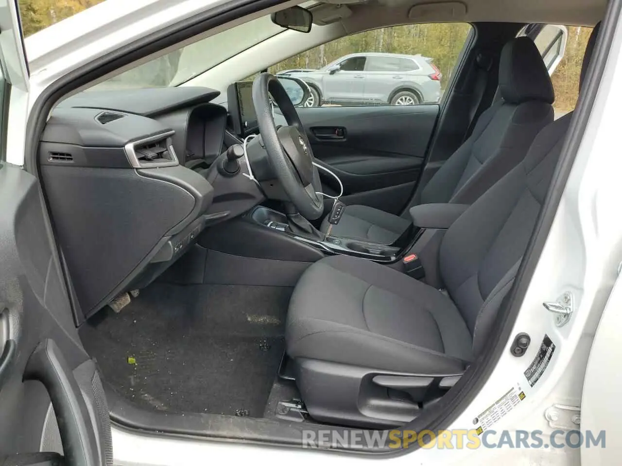 7 Photograph of a damaged car 5YFBPMBE5NP330346 TOYOTA COROLLA 2022