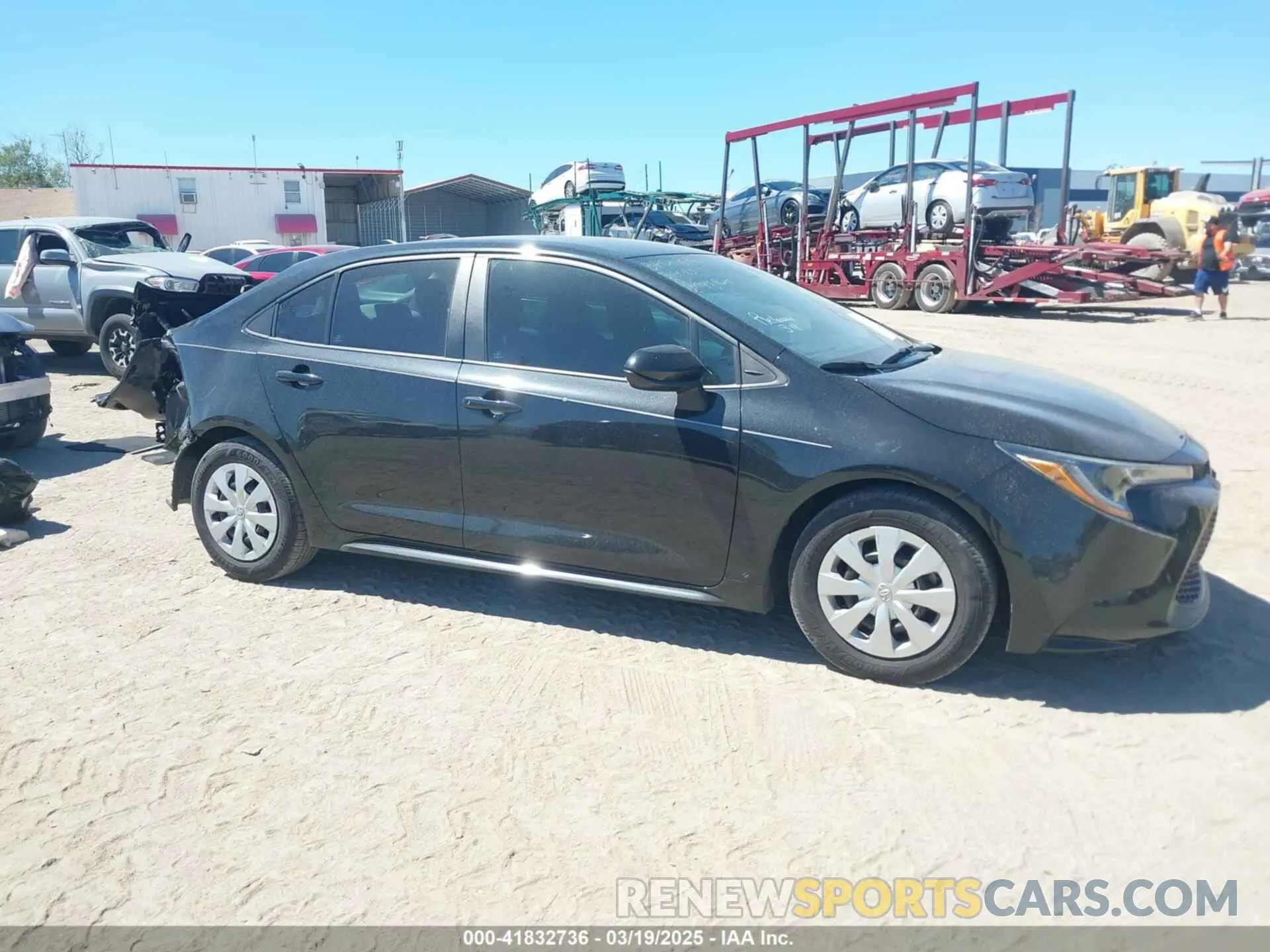 13 Photograph of a damaged car 5YFDPMAE0NP274178 TOYOTA COROLLA 2022