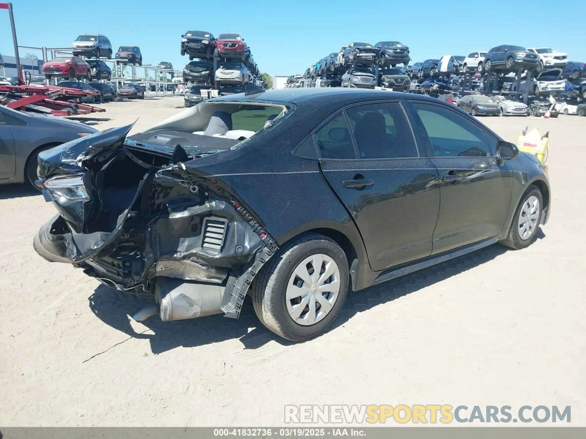 4 Photograph of a damaged car 5YFDPMAE0NP274178 TOYOTA COROLLA 2022