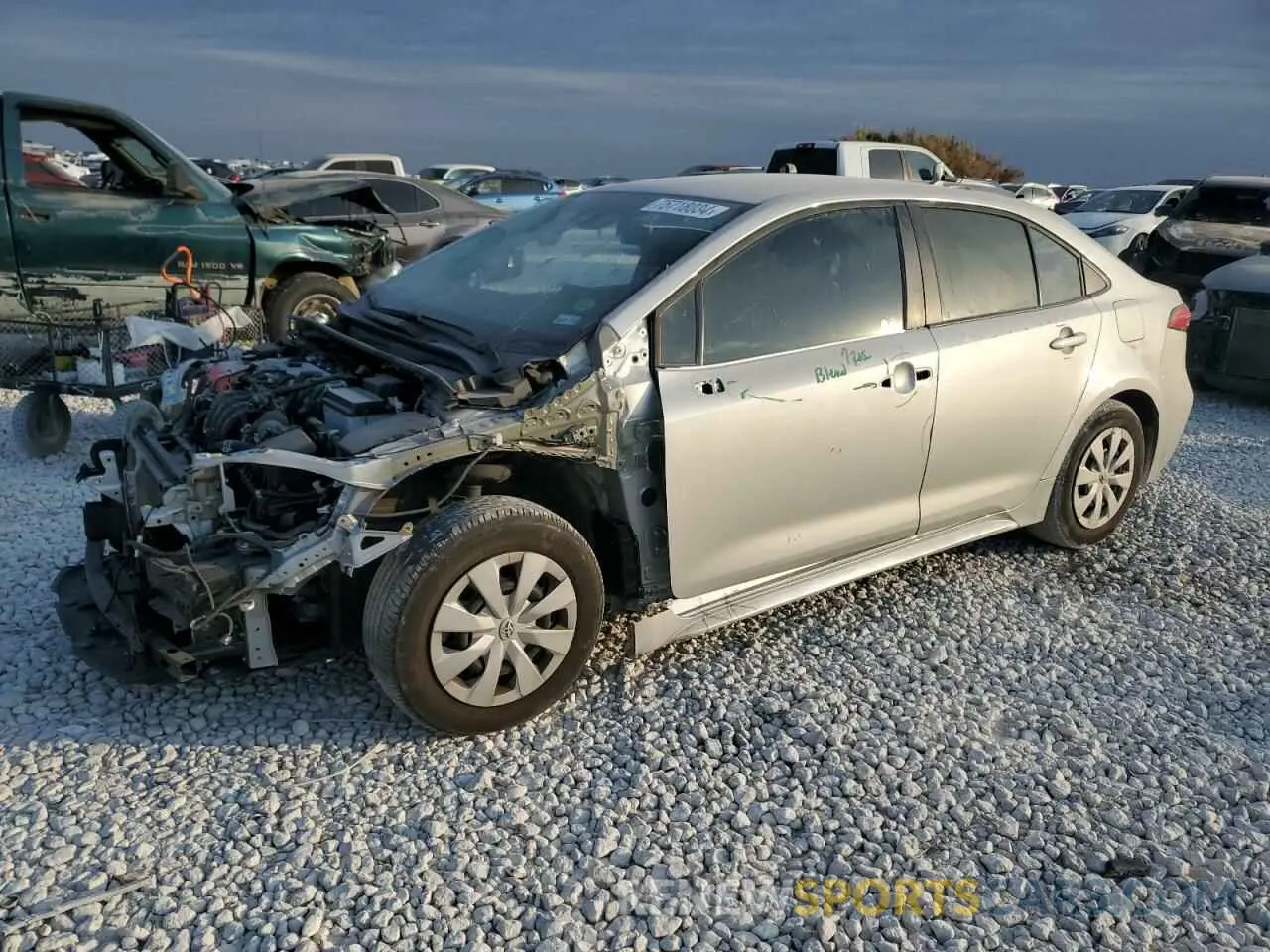 1 Photograph of a damaged car 5YFDPMAE0NP322021 TOYOTA COROLLA 2022