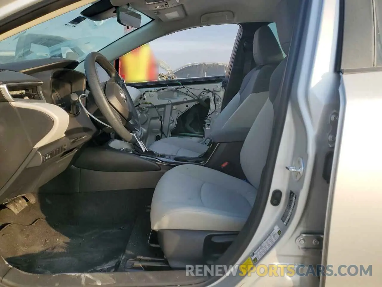 7 Photograph of a damaged car 5YFDPMAE0NP322021 TOYOTA COROLLA 2022