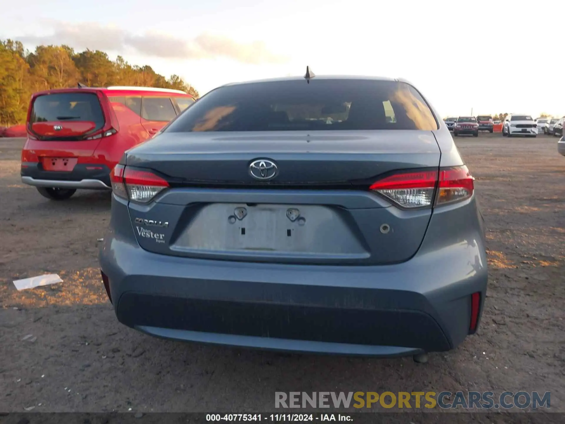 16 Photograph of a damaged car 5YFDPMAE2NP367588 TOYOTA COROLLA 2022