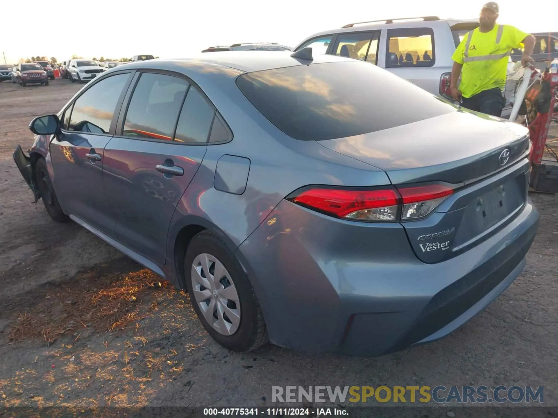 3 Photograph of a damaged car 5YFDPMAE2NP367588 TOYOTA COROLLA 2022