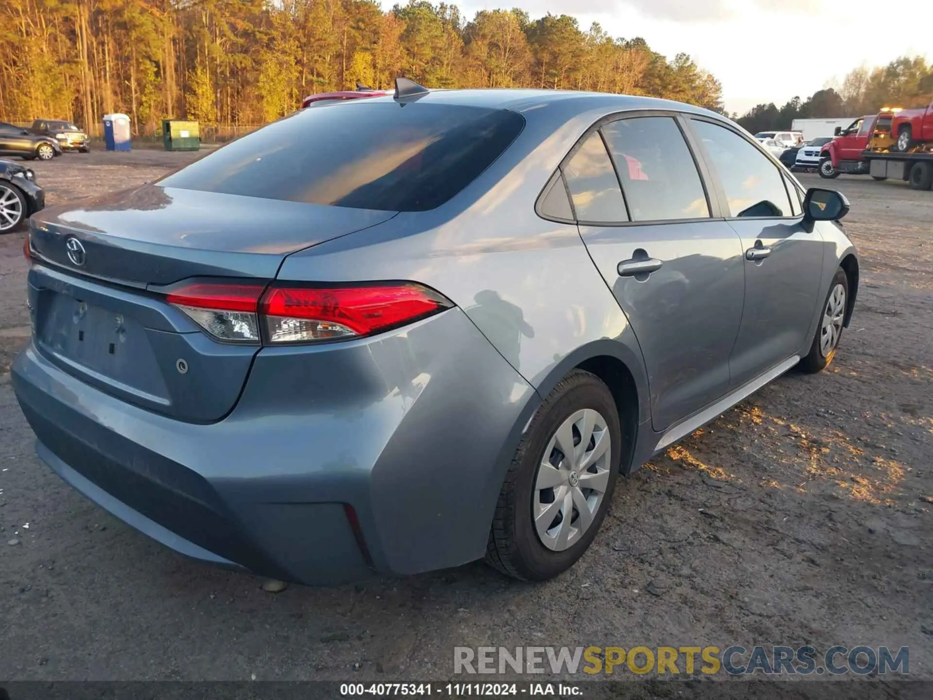 4 Photograph of a damaged car 5YFDPMAE2NP367588 TOYOTA COROLLA 2022