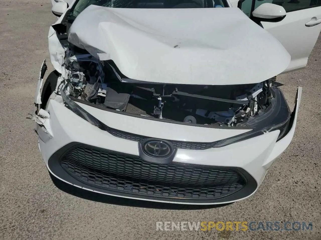 12 Photograph of a damaged car 5YFDPMAE5NP280607 TOYOTA COROLLA 2022