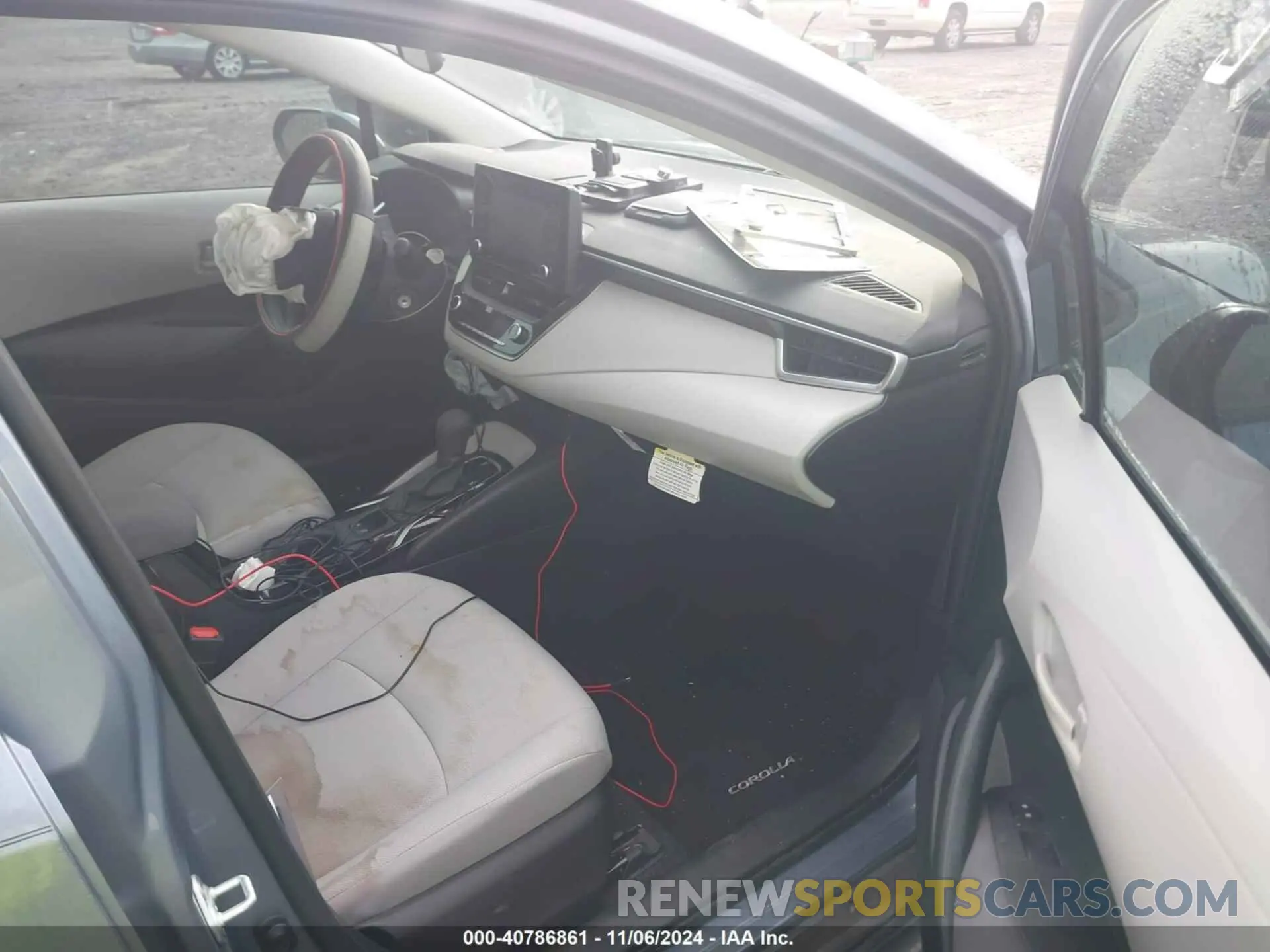5 Photograph of a damaged car 5YFDPMAE7NP299403 TOYOTA COROLLA 2022