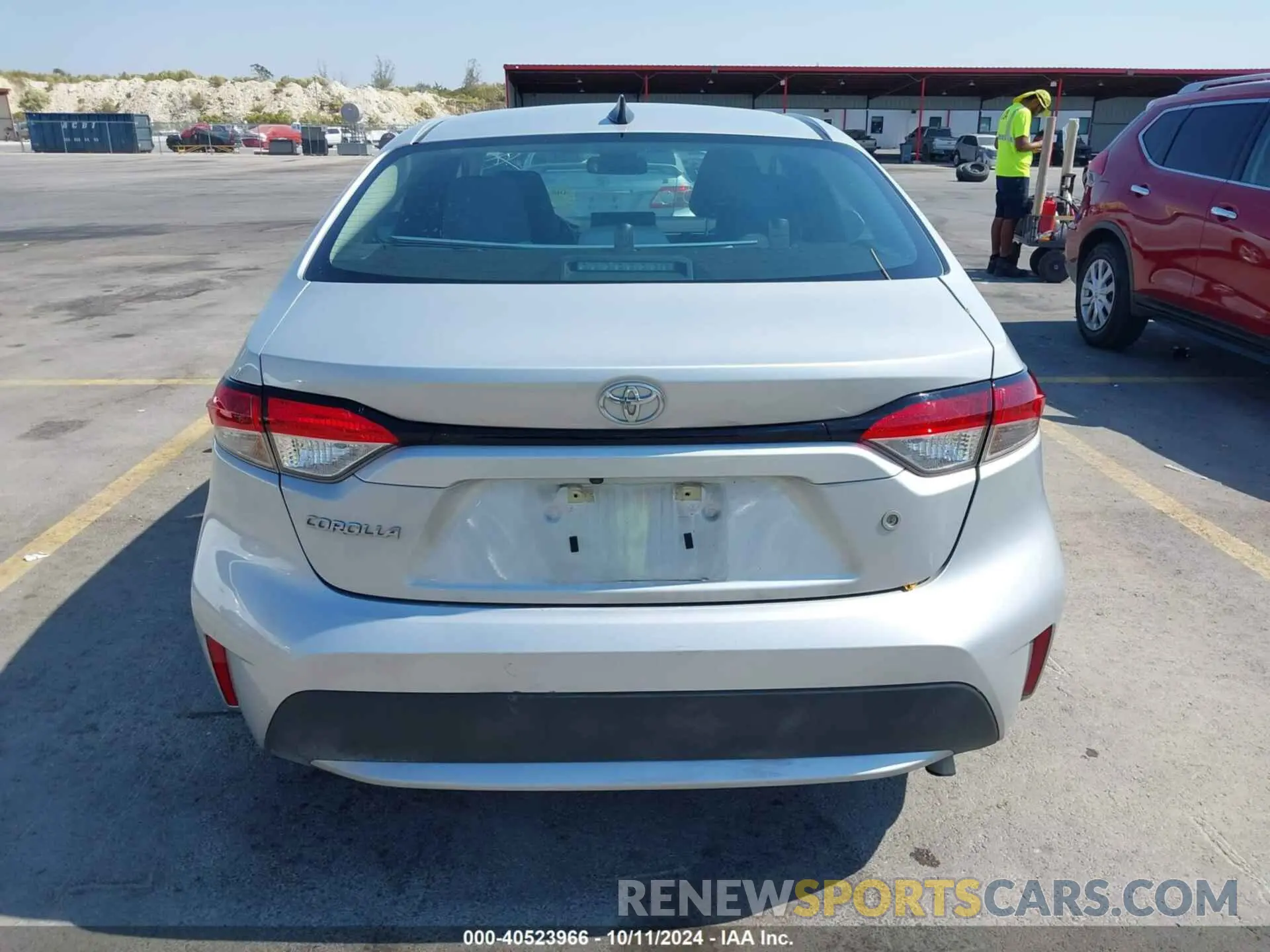 16 Photograph of a damaged car 5YFDPMAE7NP385469 TOYOTA COROLLA 2022