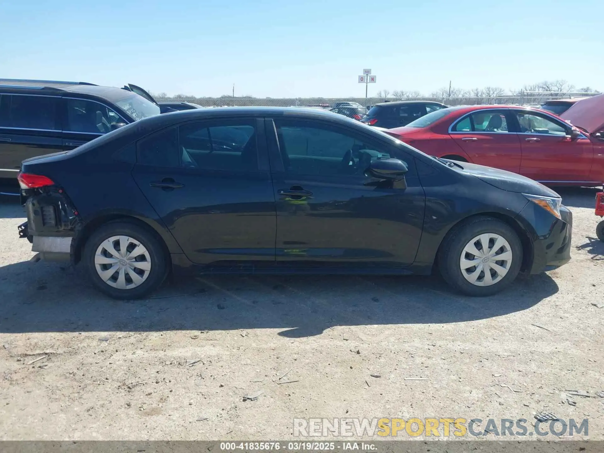 13 Photograph of a damaged car 5YFDPMAE9NP287950 TOYOTA COROLLA 2022