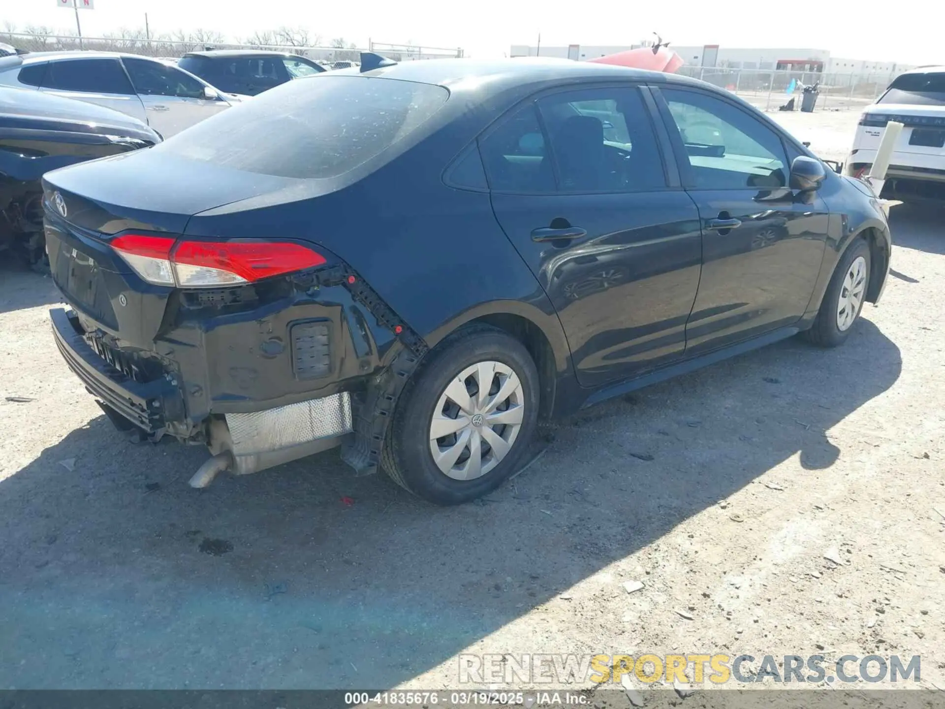 4 Photograph of a damaged car 5YFDPMAE9NP287950 TOYOTA COROLLA 2022
