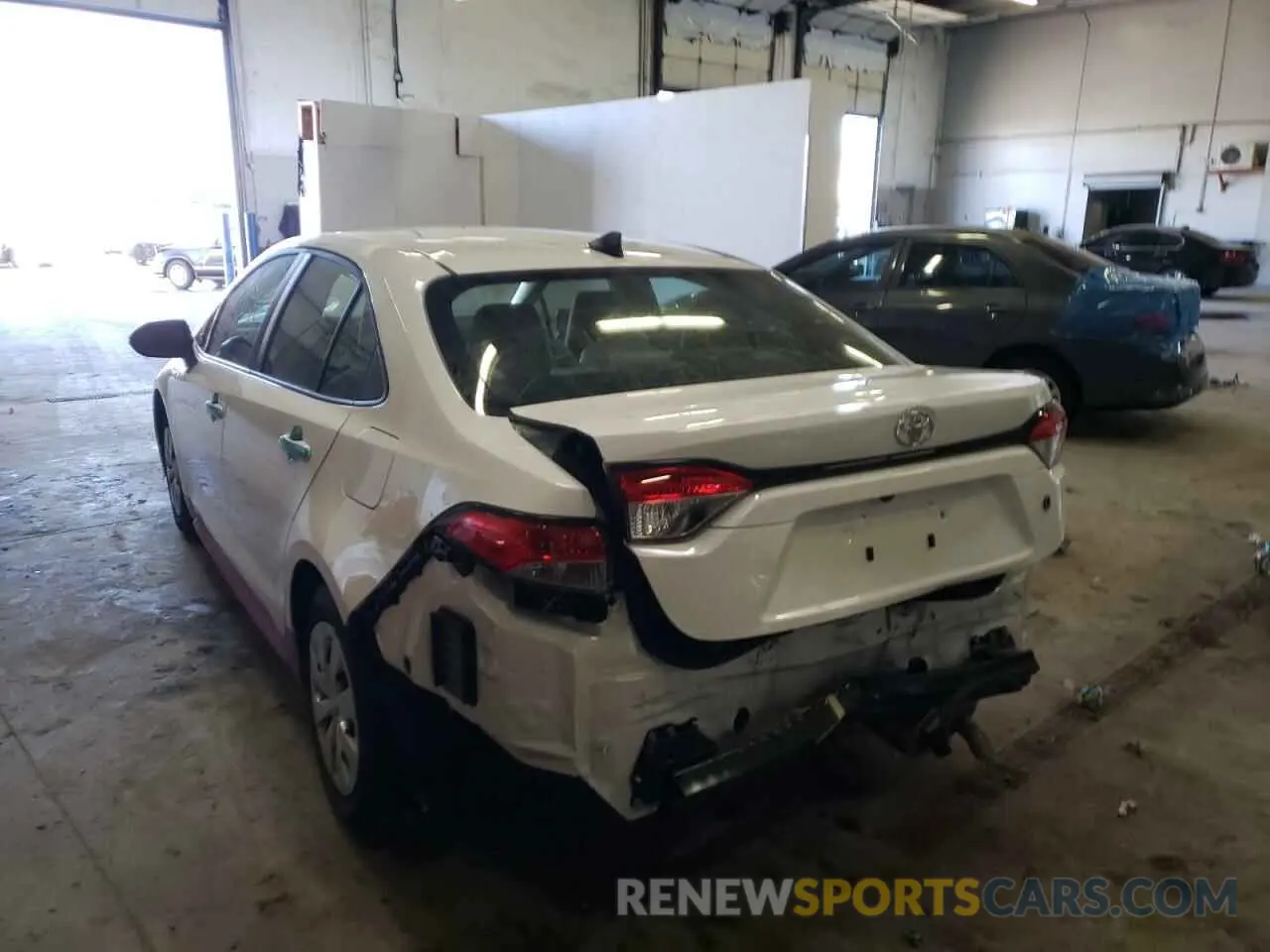 3 Photograph of a damaged car 5YFDPMAEXNP284586 TOYOTA COROLLA 2022