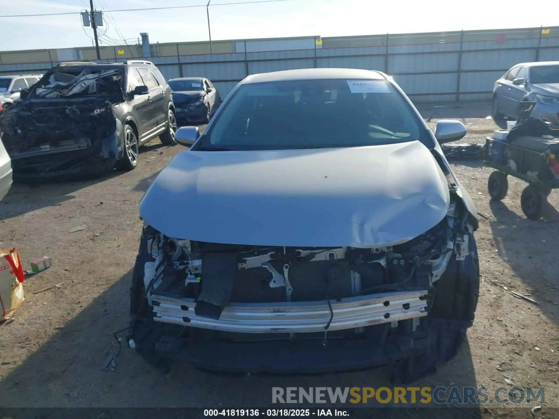 12 Photograph of a damaged car 5YFDPMAEXNP300477 TOYOTA COROLLA 2022