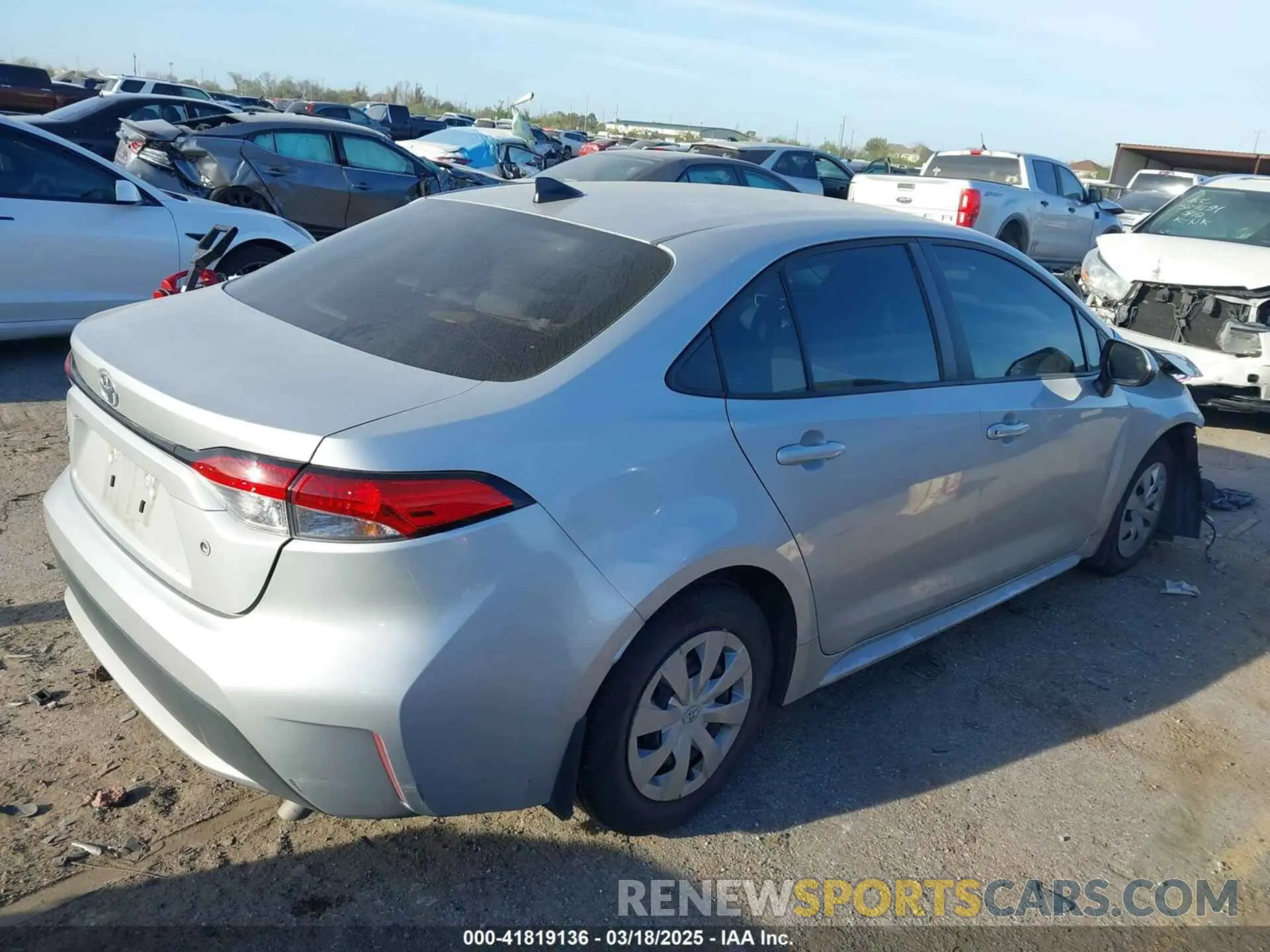 4 Photograph of a damaged car 5YFDPMAEXNP300477 TOYOTA COROLLA 2022
