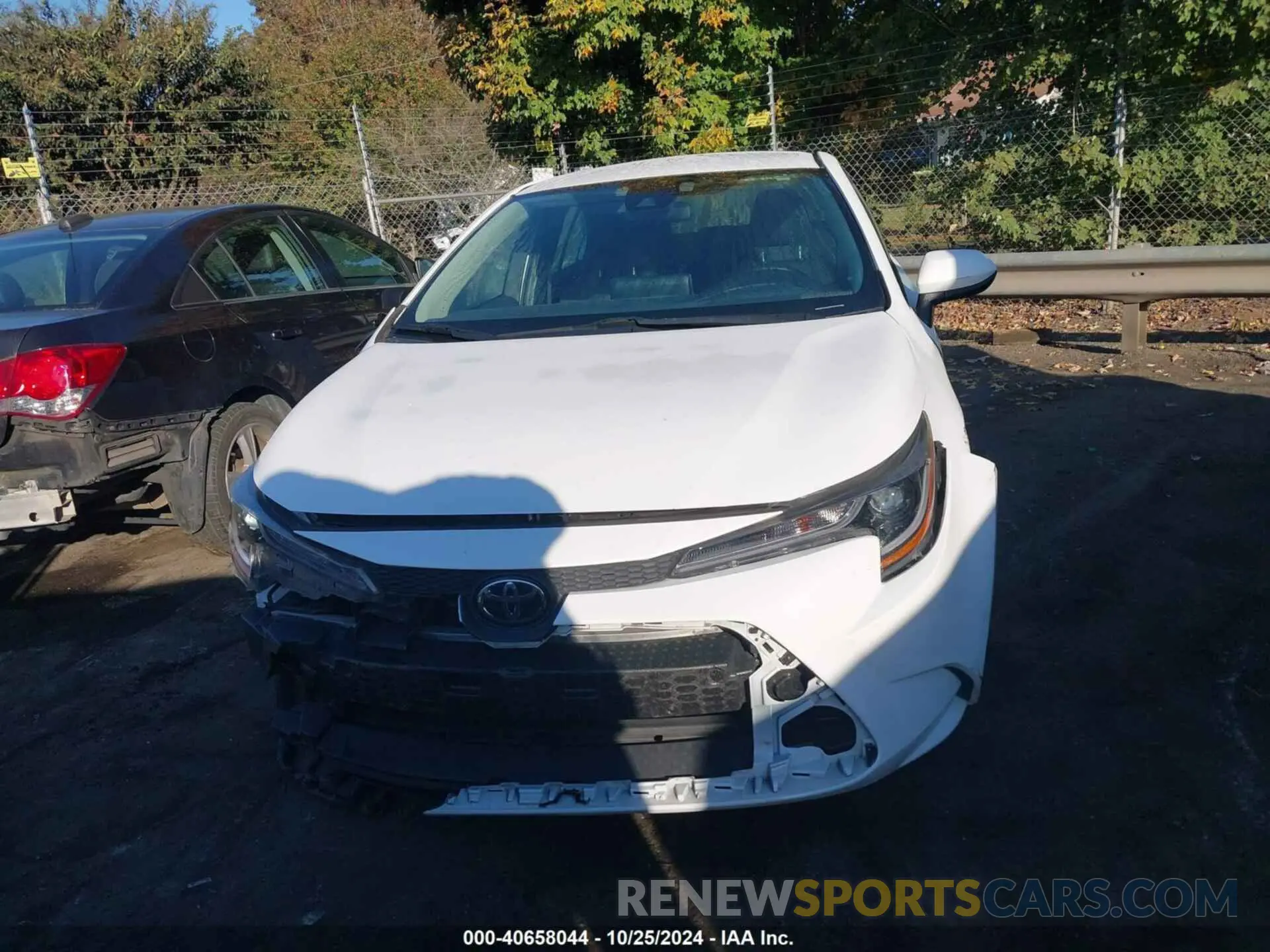 12 Photograph of a damaged car 5YFEPMAE0NP275531 TOYOTA COROLLA 2022