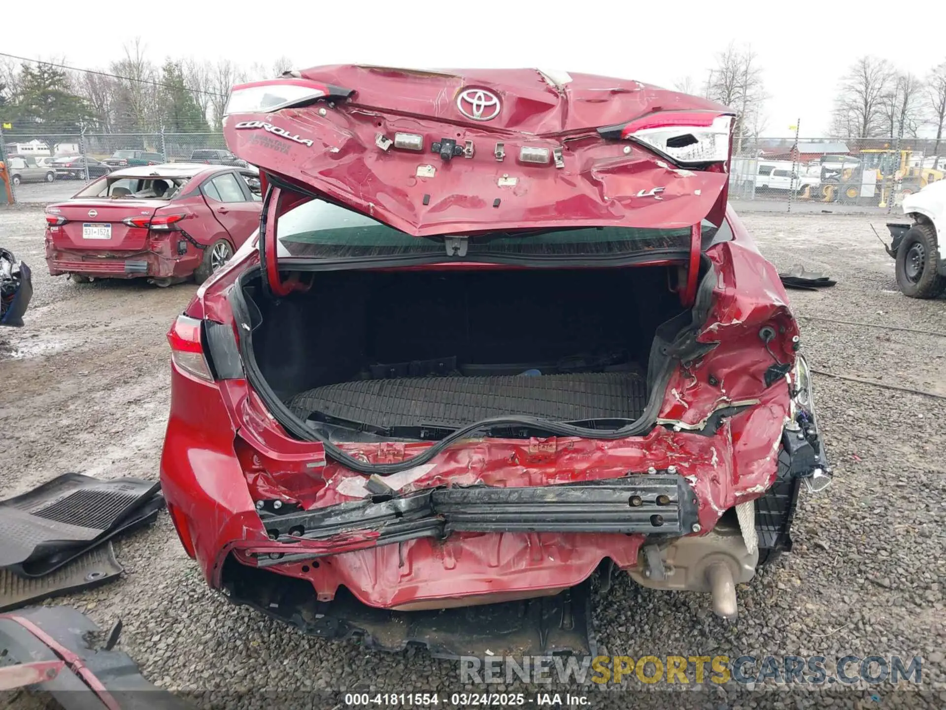 17 Photograph of a damaged car 5YFEPMAE0NP282916 TOYOTA COROLLA 2022
