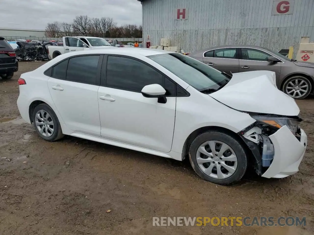 4 Photograph of a damaged car 5YFEPMAE0NP284651 TOYOTA COROLLA 2022