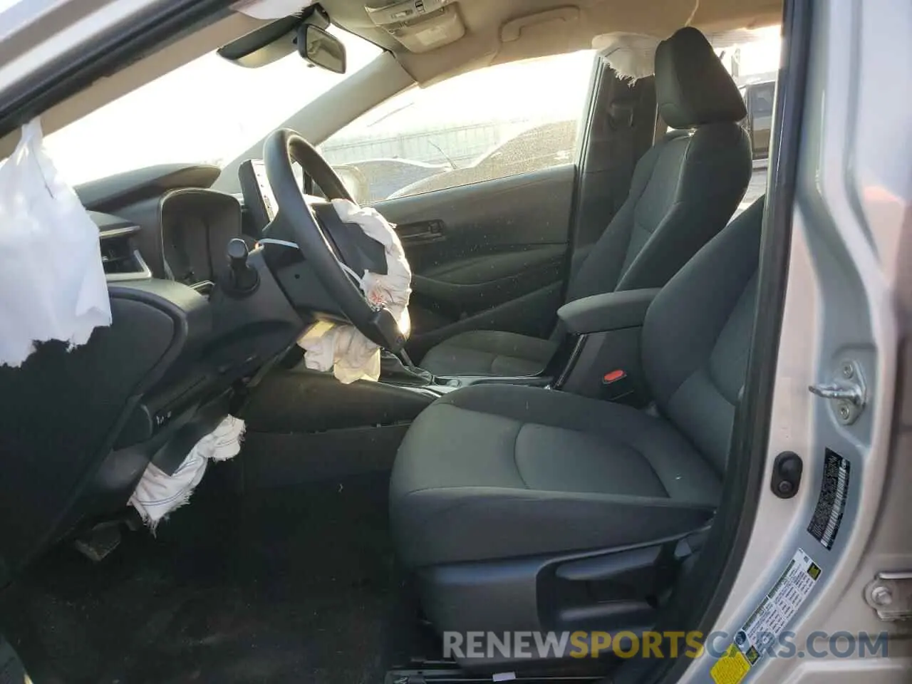 7 Photograph of a damaged car 5YFEPMAE0NP285511 TOYOTA COROLLA 2022