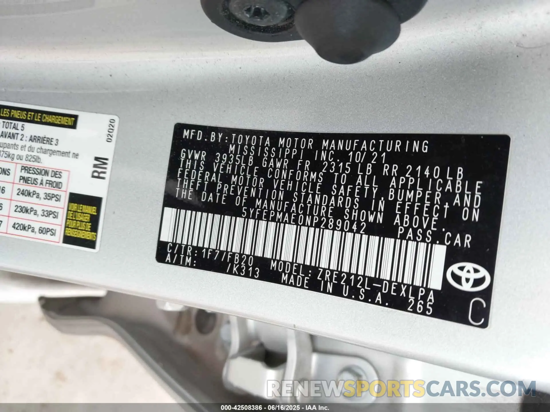 9 Photograph of a damaged car 5YFEPMAE0NP289042 TOYOTA COROLLA 2022