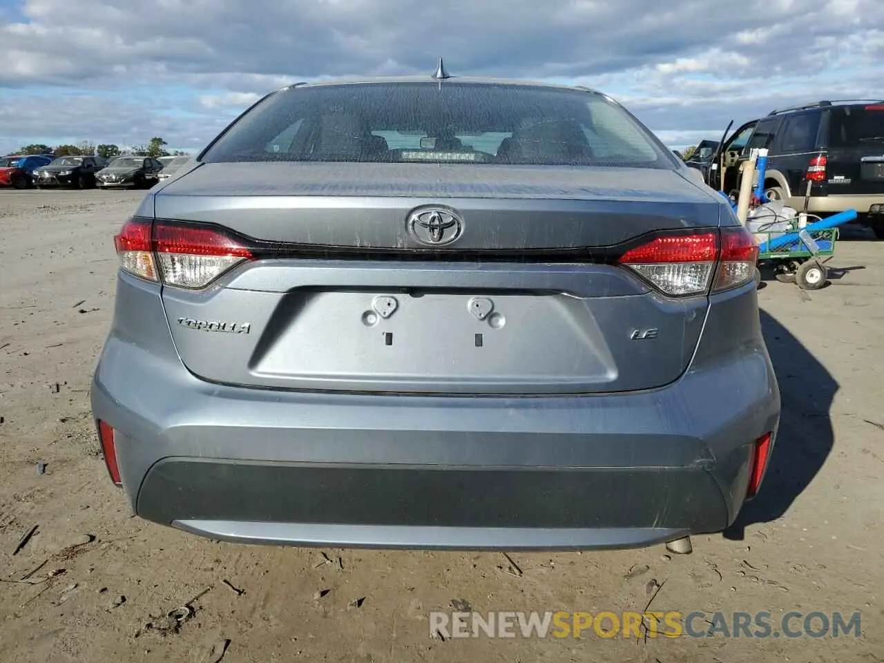 6 Photograph of a damaged car 5YFEPMAE0NP301402 TOYOTA COROLLA 2022