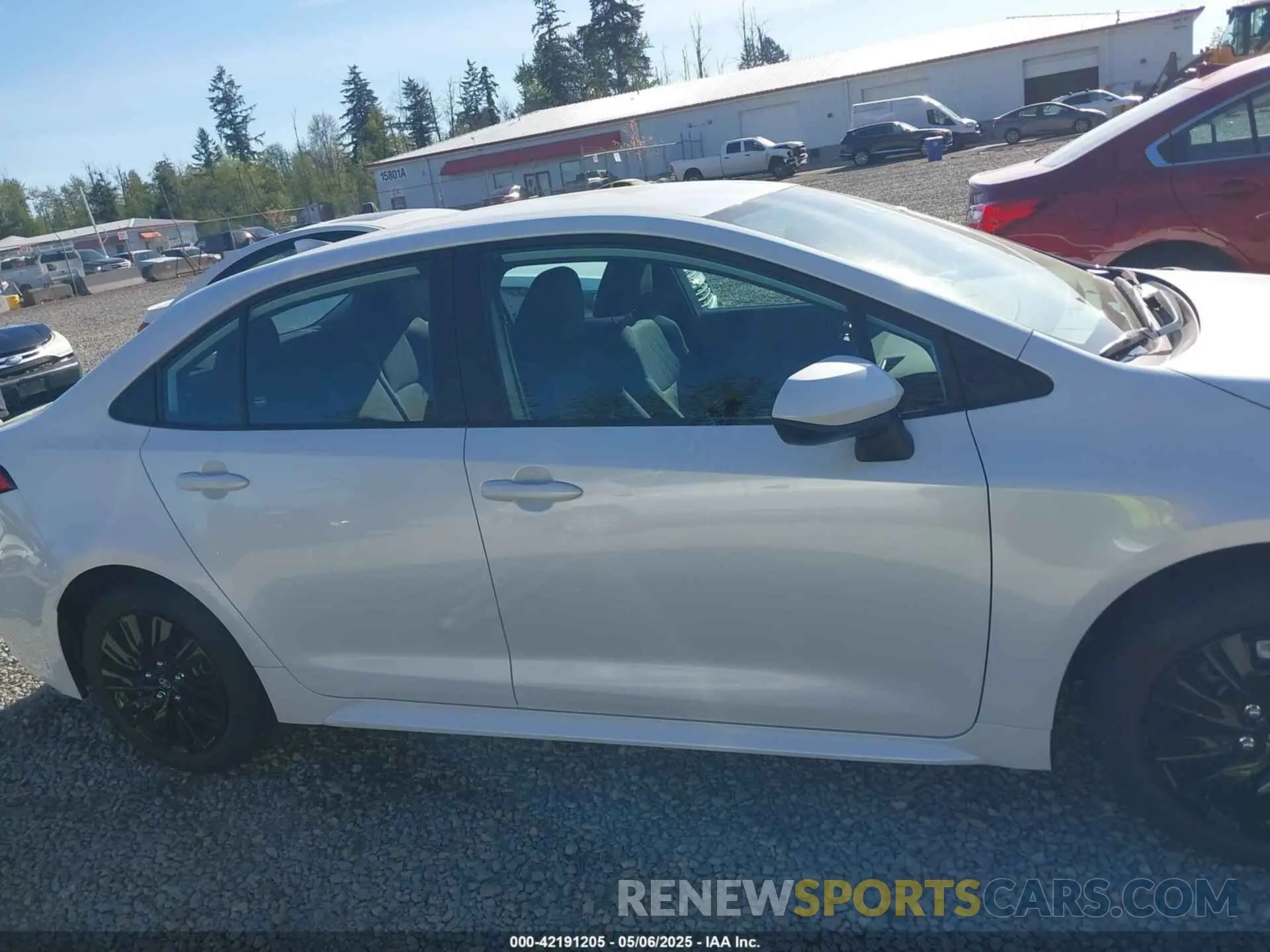 13 Photograph of a damaged car 5YFEPMAE0NP302159 TOYOTA COROLLA 2022