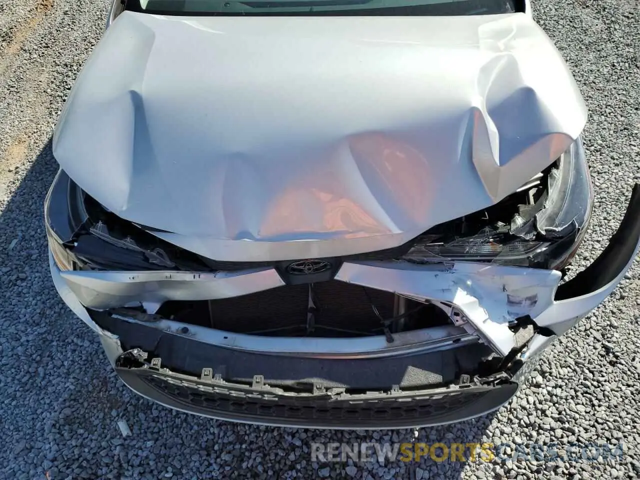 11 Photograph of a damaged car 5YFEPMAE0NP302856 TOYOTA COROLLA 2022