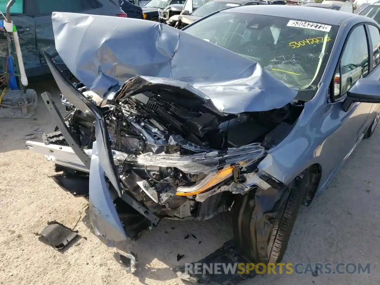 9 Photograph of a damaged car 5YFEPMAE0NP306521 TOYOTA COROLLA 2022