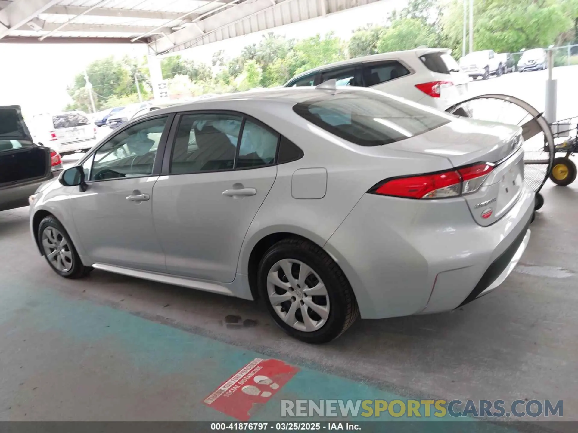 14 Photograph of a damaged car 5YFEPMAE0NP324937 TOYOTA COROLLA 2022