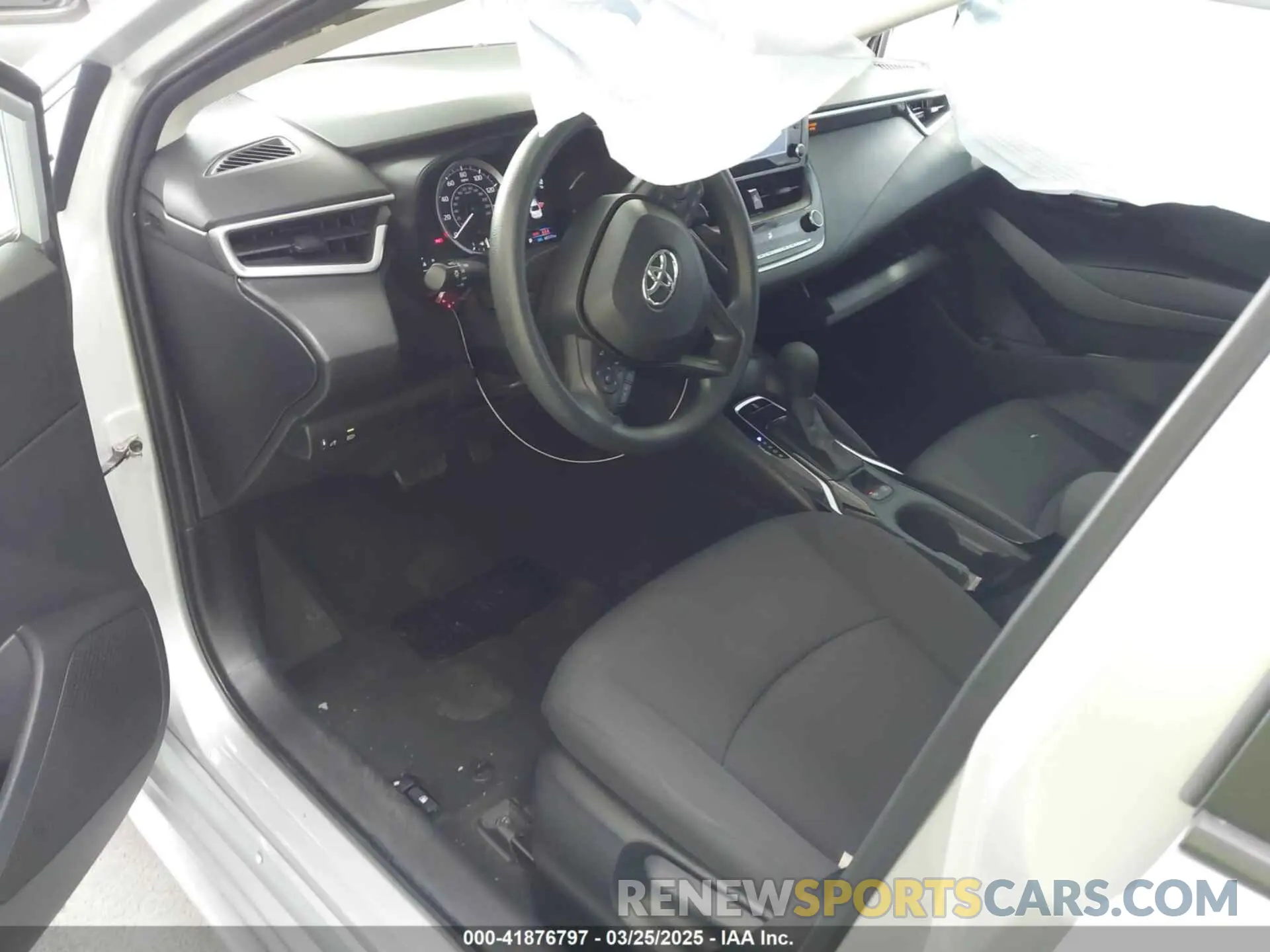 5 Photograph of a damaged car 5YFEPMAE0NP324937 TOYOTA COROLLA 2022