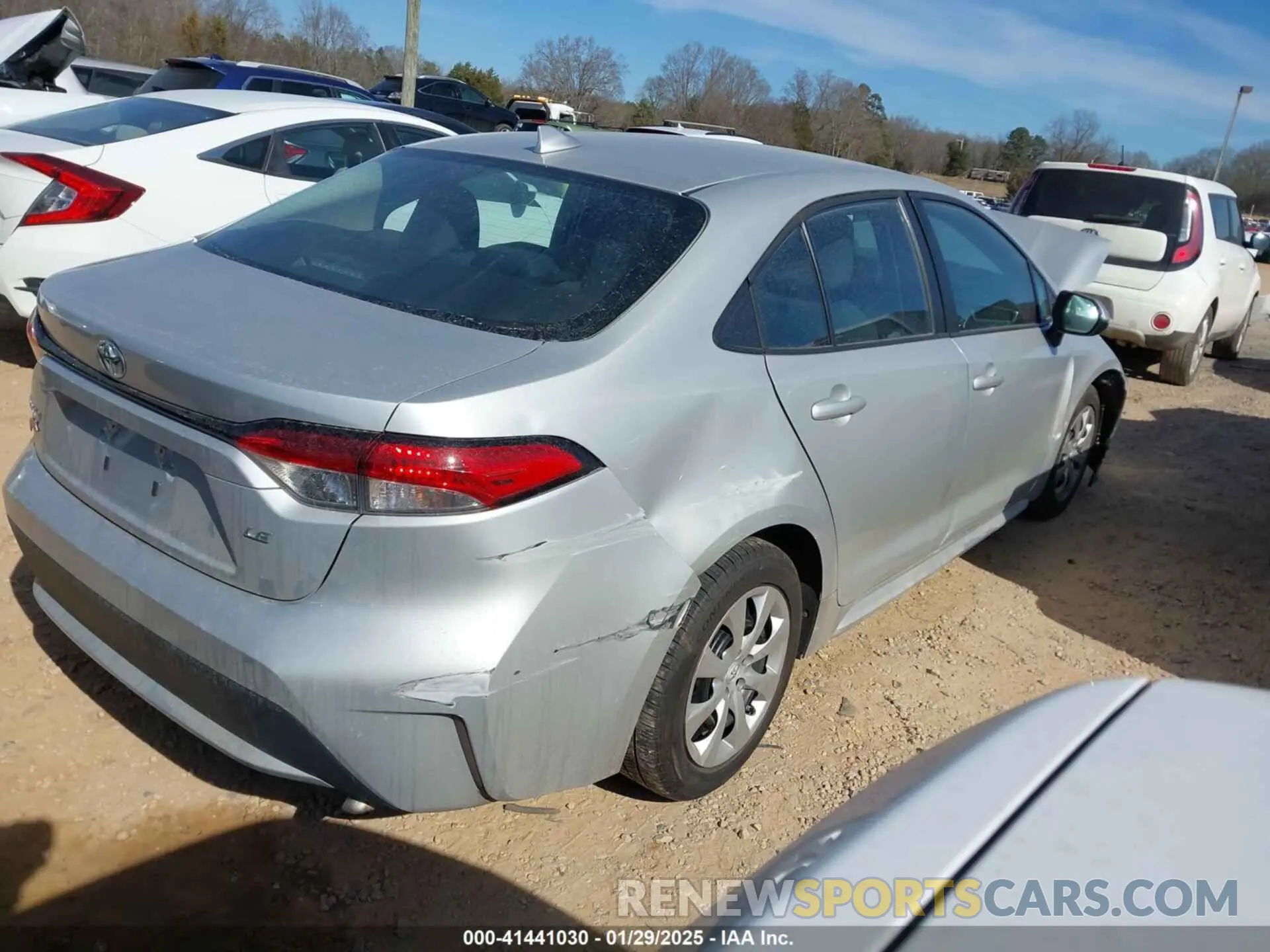 4 Photograph of a damaged car 5YFEPMAE0NP325540 TOYOTA COROLLA 2022
