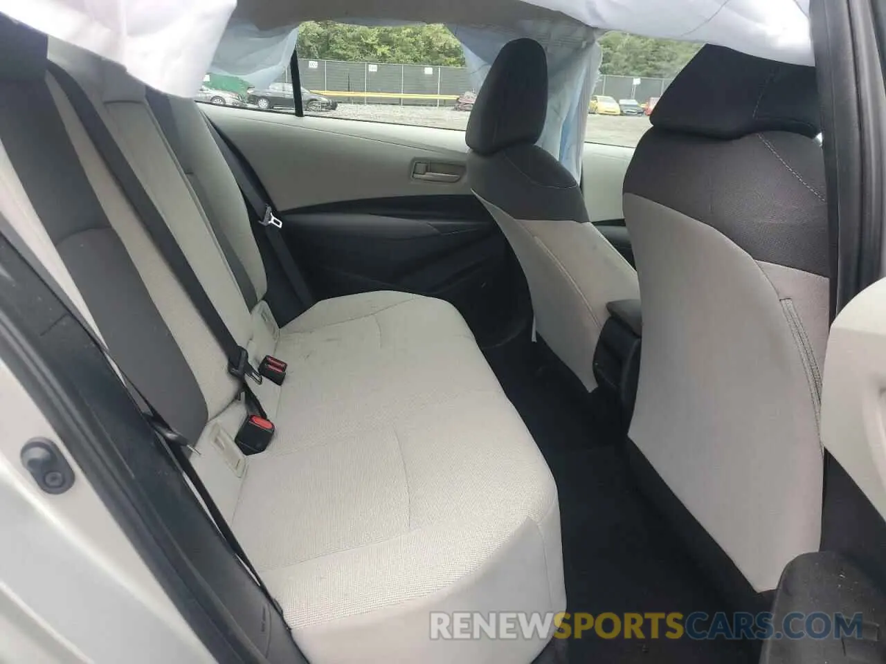 10 Photograph of a damaged car 5YFEPMAE0NP329281 TOYOTA COROLLA 2022