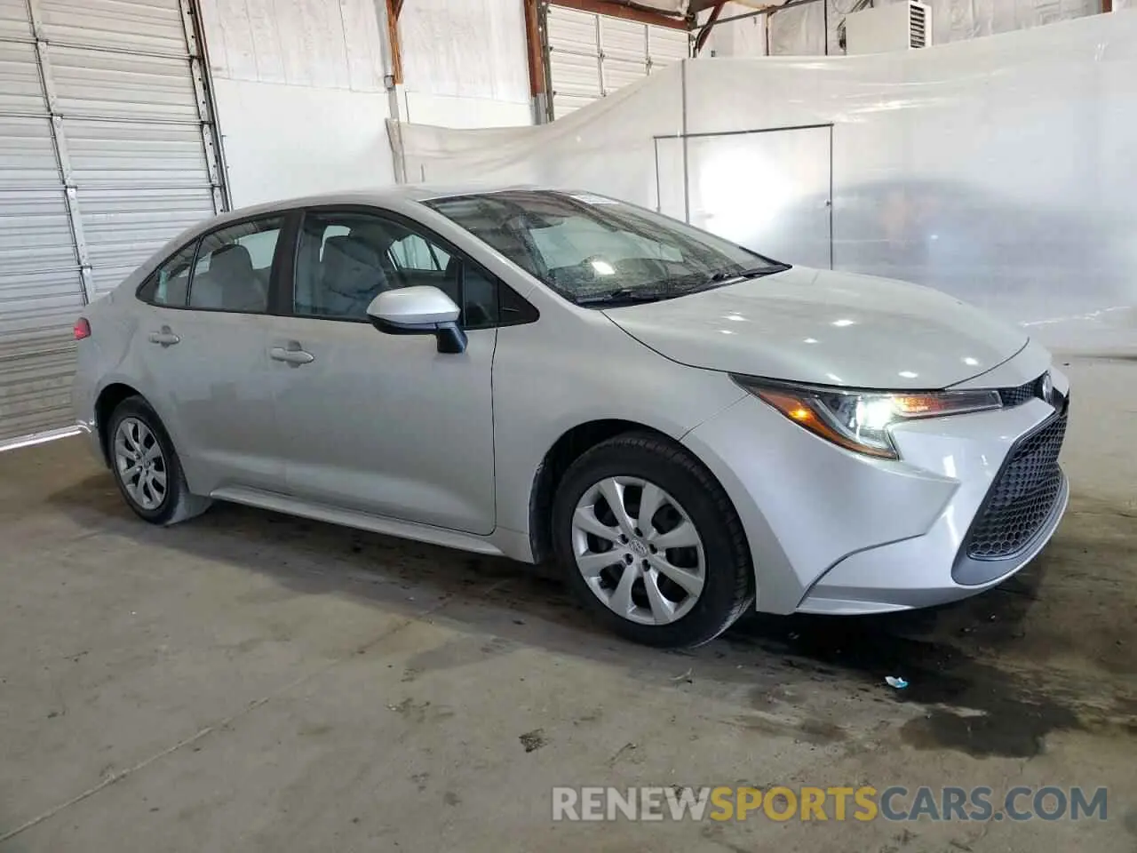 4 Photograph of a damaged car 5YFEPMAE0NP330172 TOYOTA COROLLA 2022
