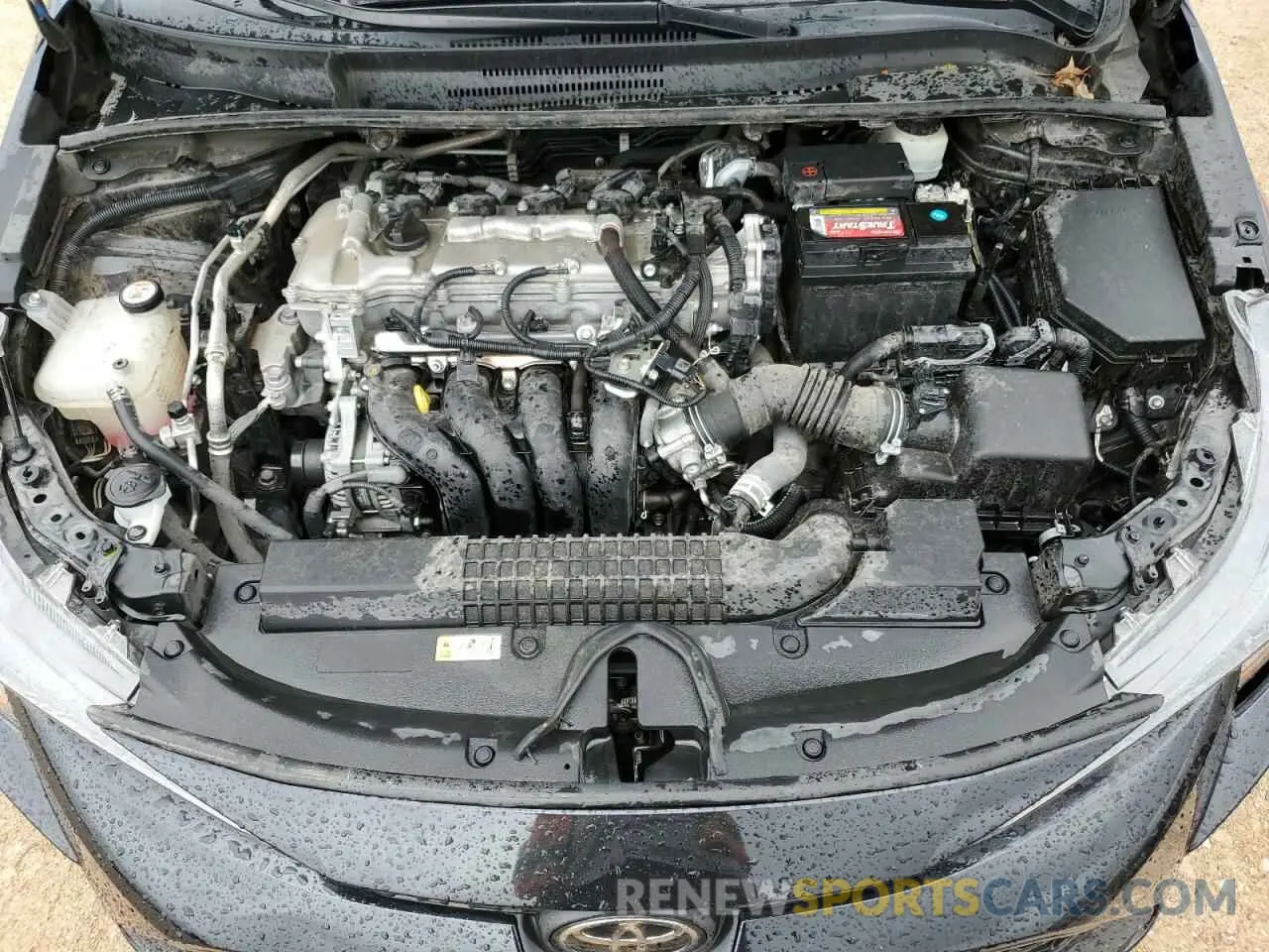 11 Photograph of a damaged car 5YFEPMAE0NP335405 TOYOTA COROLLA 2022